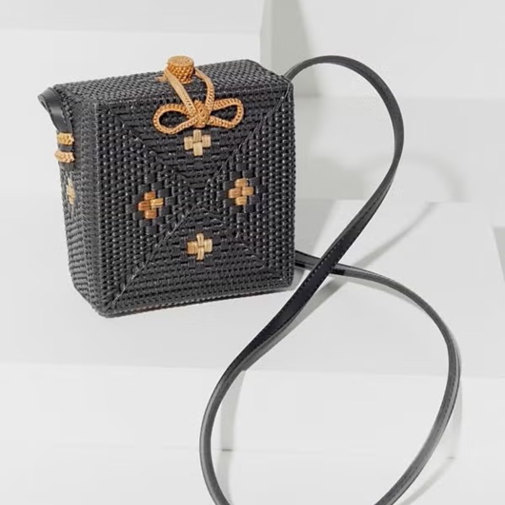 Urban Outfitters Whimsical Women's Natural Harper Straw Square Black & Tan Bag